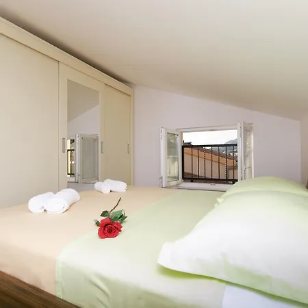Naja Apartamento Makarska