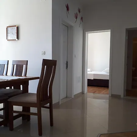 Apartment Naja Makarska